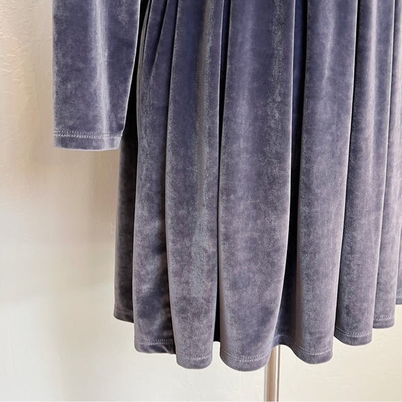 ✖️SOLD✖️•ARIZIA Talula• Lambeth Velvet Skater Dress - Picture 6 of 12